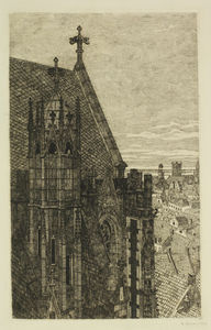 28913 Gezicht op het bovengedeelte van het noordertransept van de Domkerk te Utrecht uit het zuidoosten, met op de ...